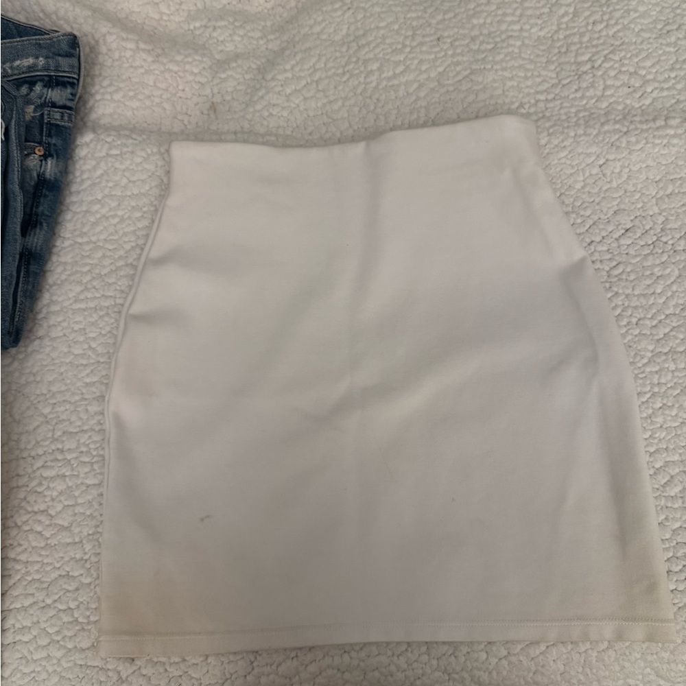 Aritzia white pencil skirt